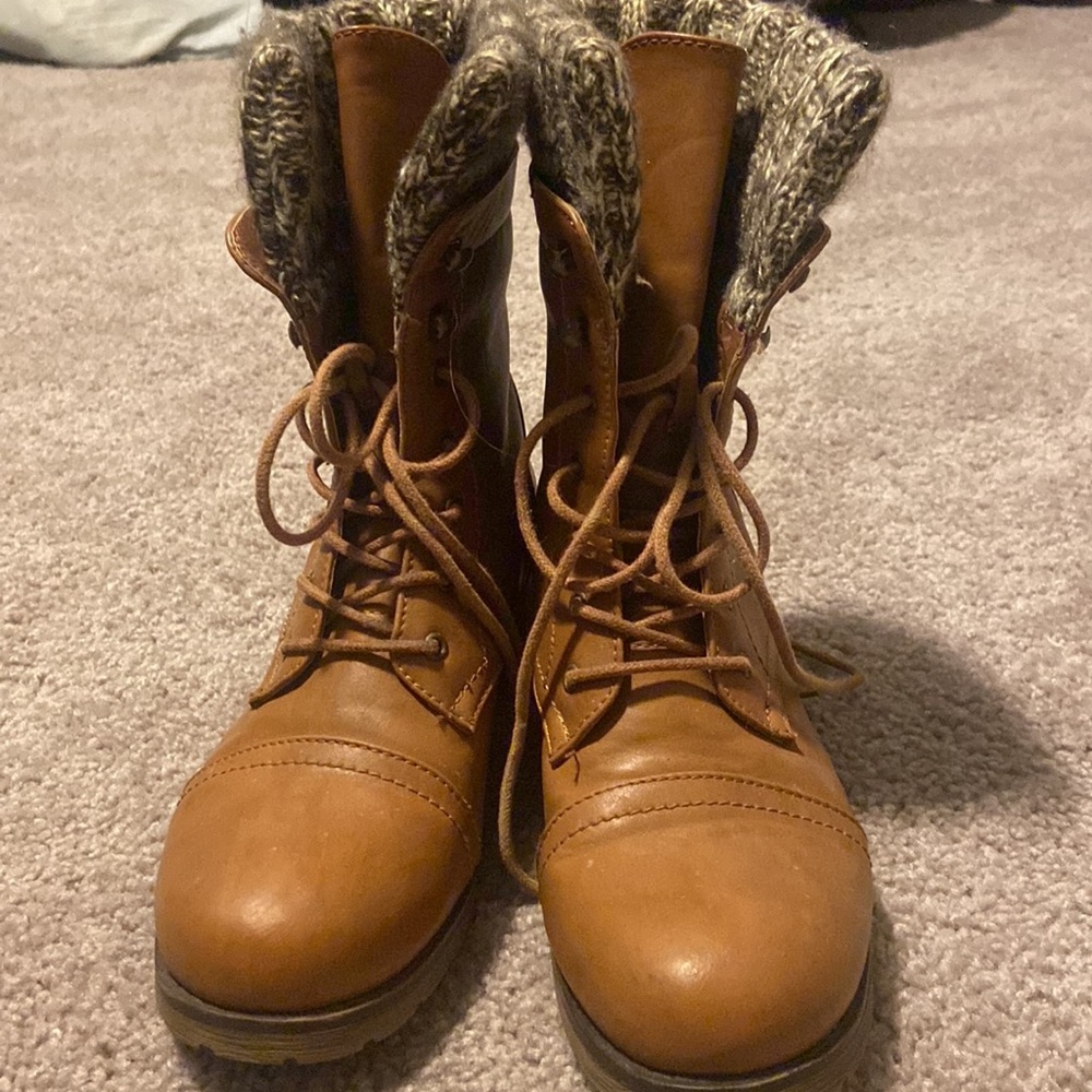 Brown leather boots (Size 6) - Picture 2 of 5